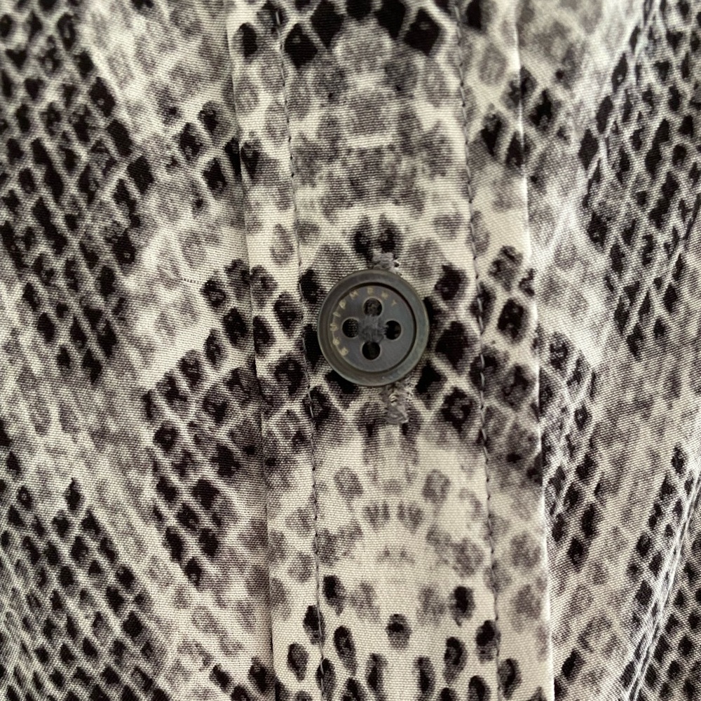 - Equipment Slim Signature Silk Shirt - Picture 4 of 7